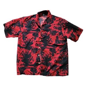 STREET CULTURE- SIZE MEDIUM, RED / BLACK COOL BUTTON UP SHIRT 👕👌😎♥️